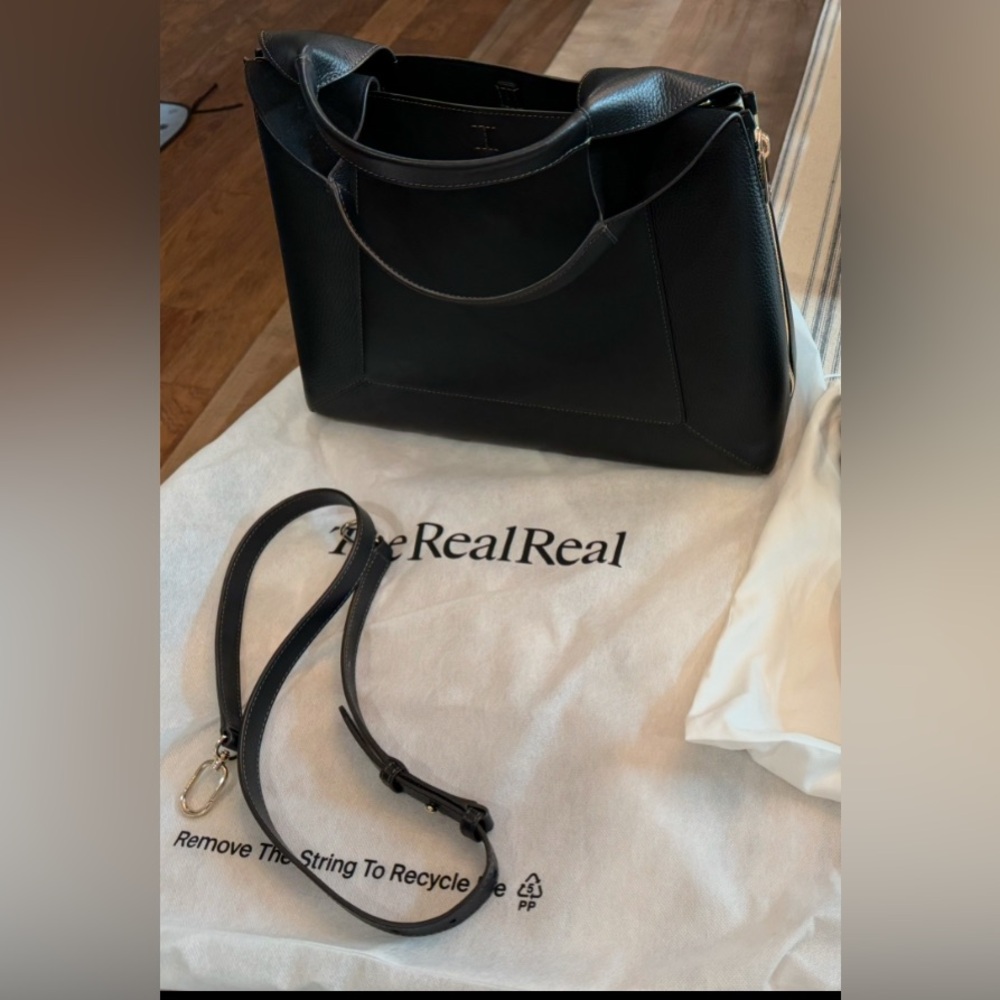 Furla Large Black Gilda Eva Longoria AppleTV In the Land of Women tote larger sz